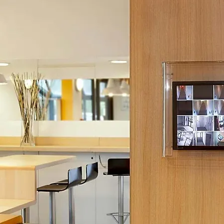 Unisotel Ex F1 Otel 2*