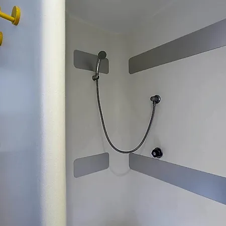 Unisotel Ex F1 Otel 2*
