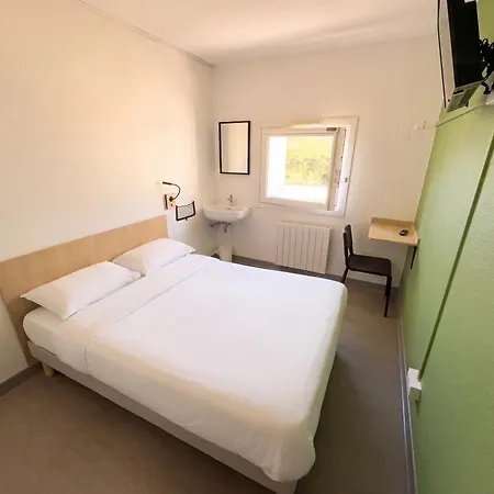 Unisotel Ex F1 Otel 2*