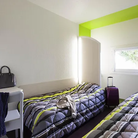 Unisotel Ex F1 Szálloda