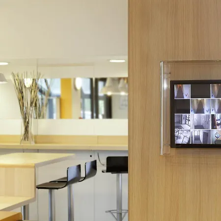 Unisotel Ex F1 2* Montauban