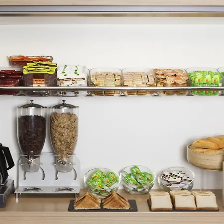 Szálloda Unisotel Ex F1 2*